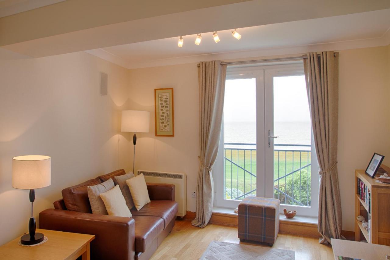Links Apartment Brora Exterior photo