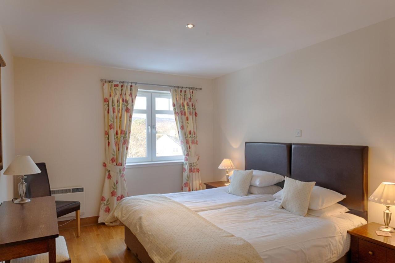 Links Apartment Brora Exterior photo