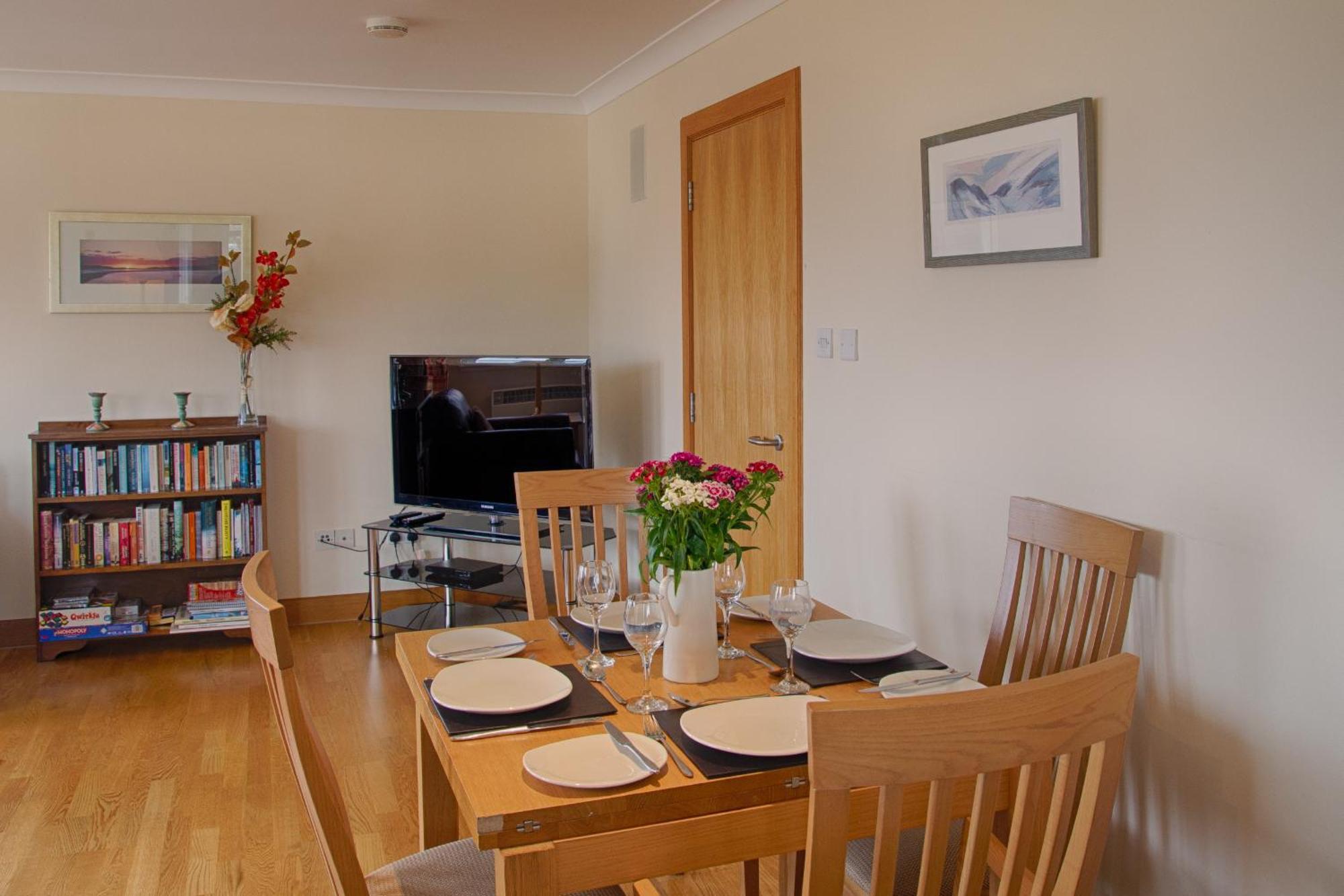 Links Apartment Brora Exterior photo